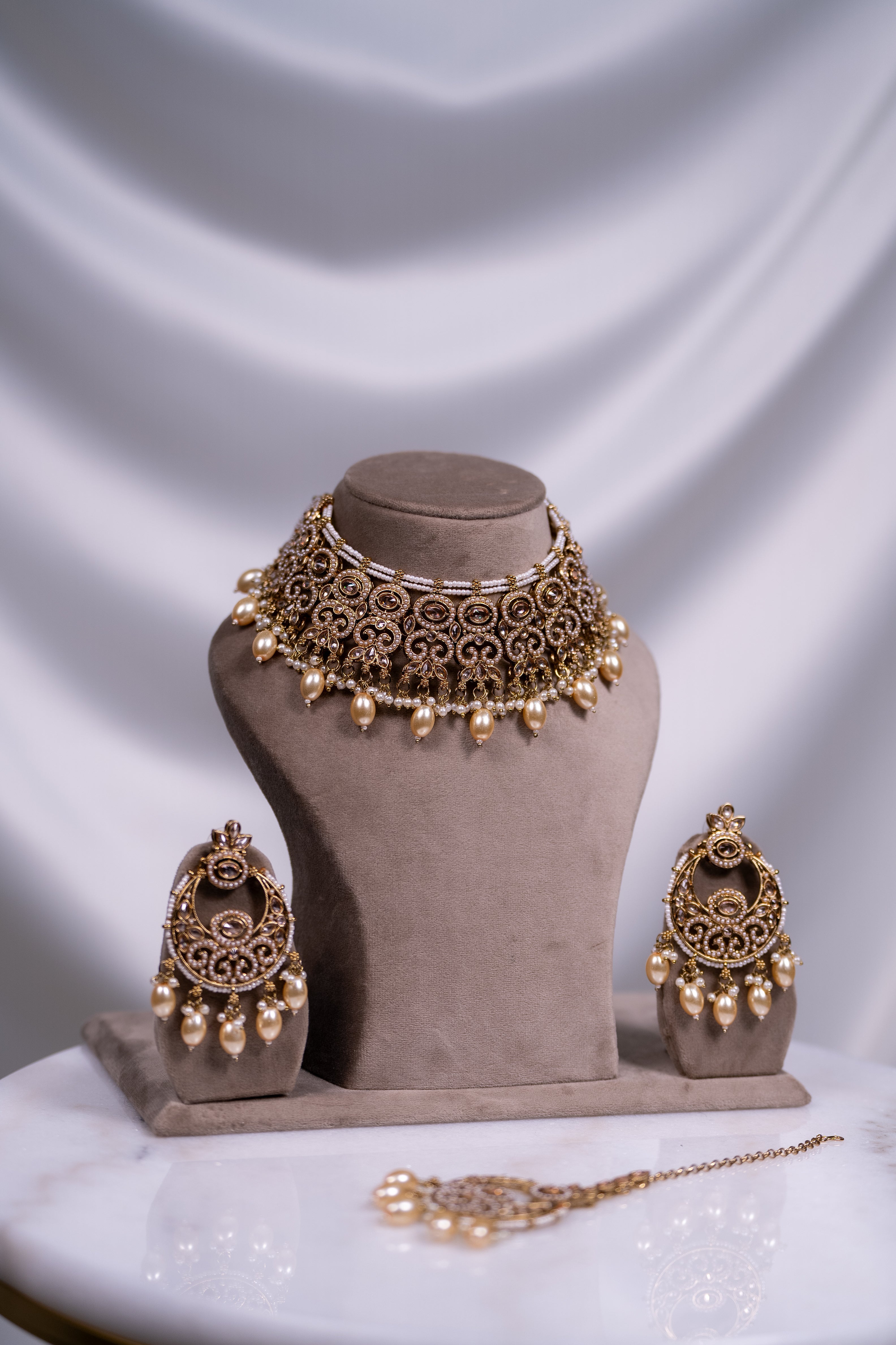 Chandh Necklace Set