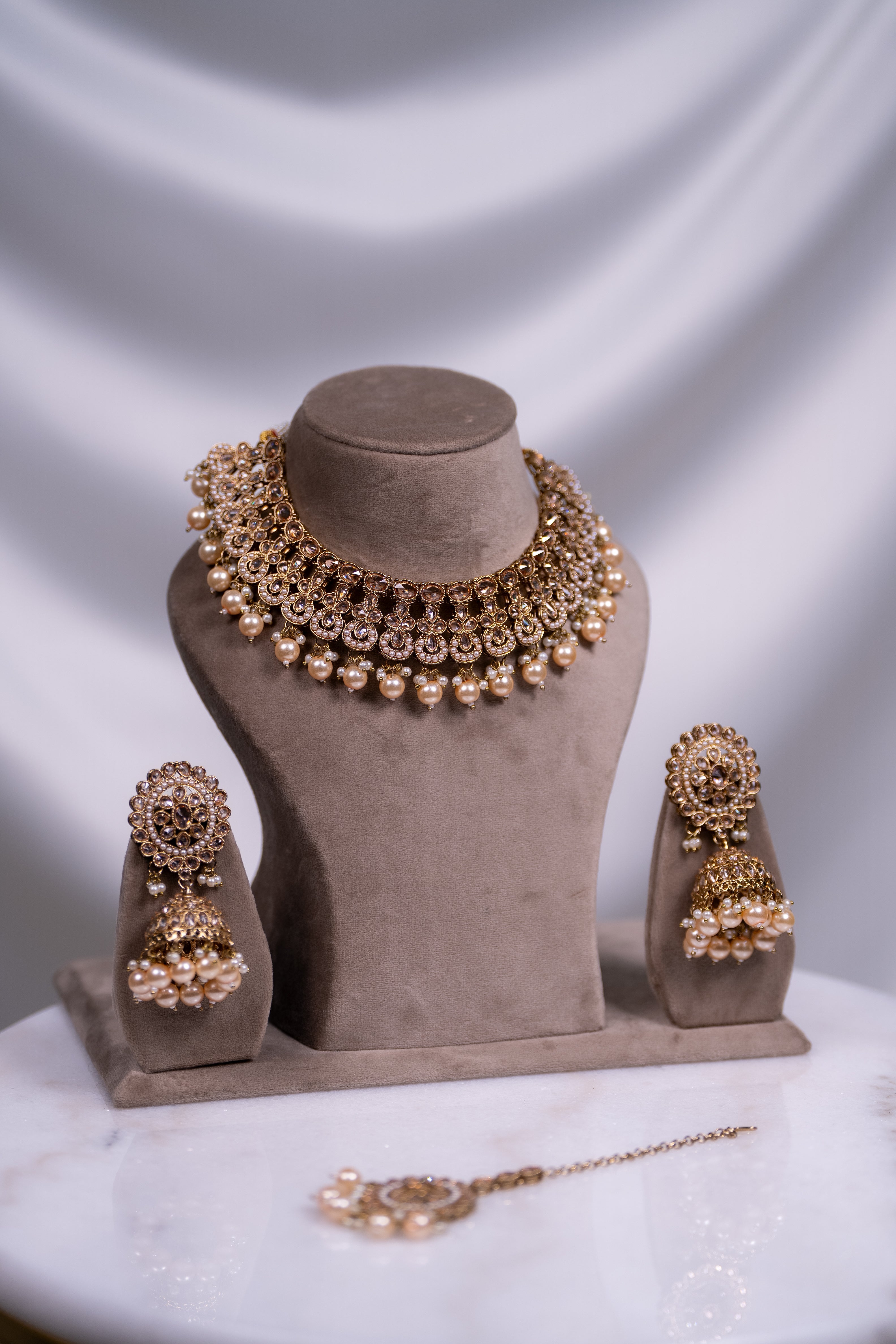 Nayha Necklace Set