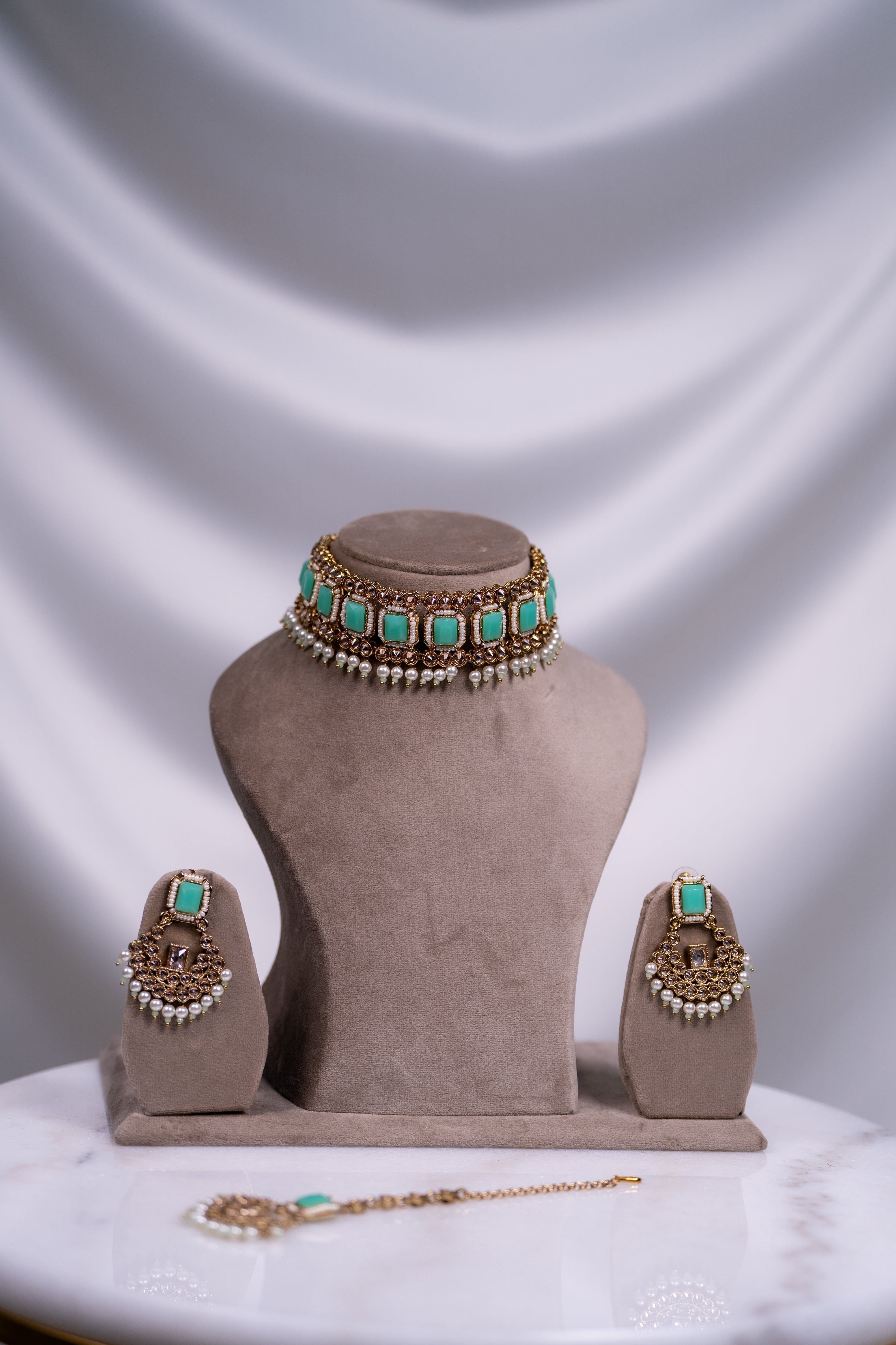 Zarrin Necklace Set