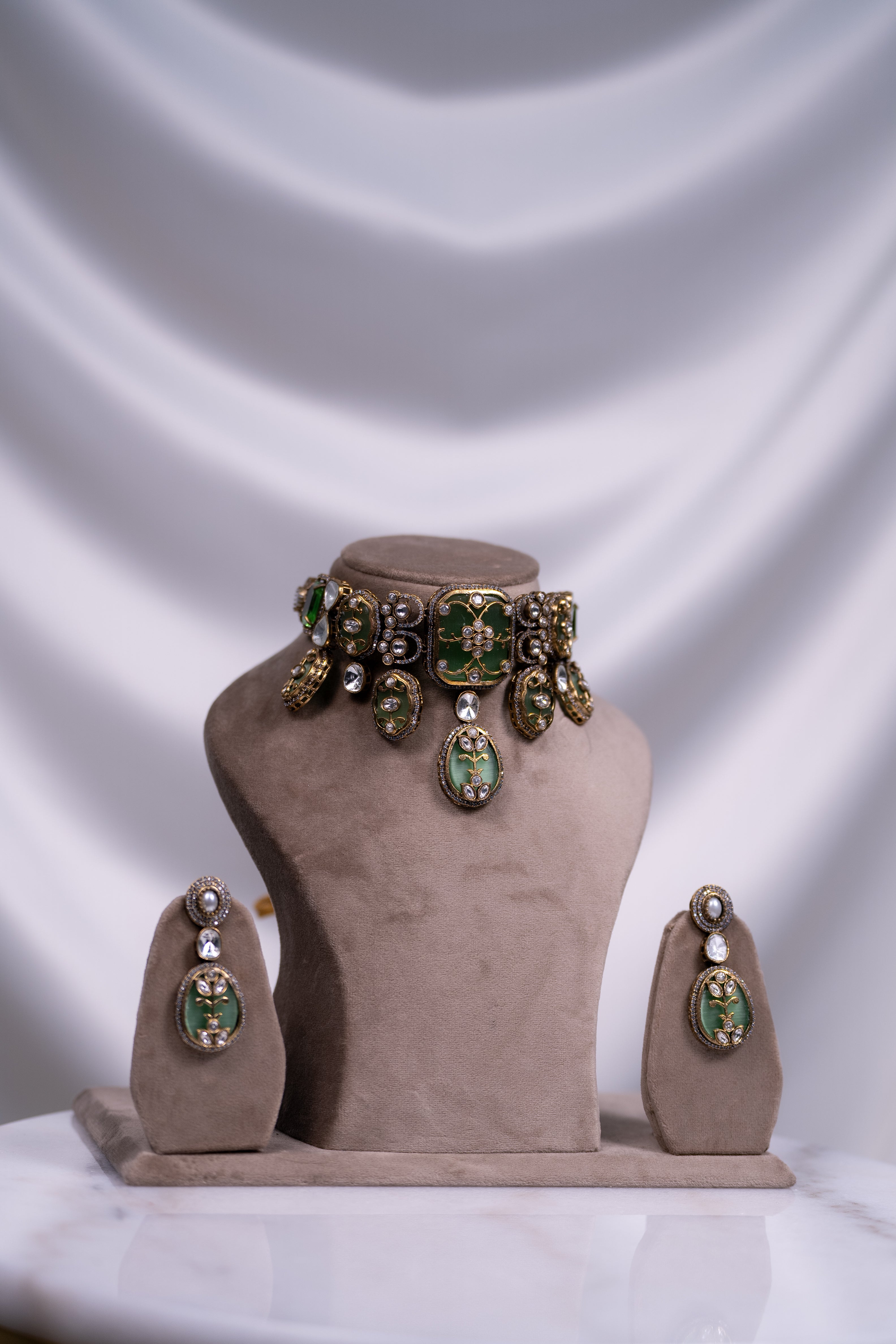 Saanvi Necklace Set